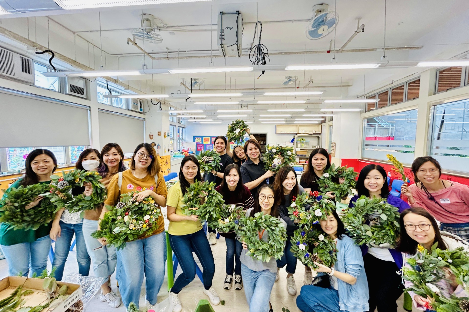 2023.12.06-13 新鮮聖誕花環家長工作坊
